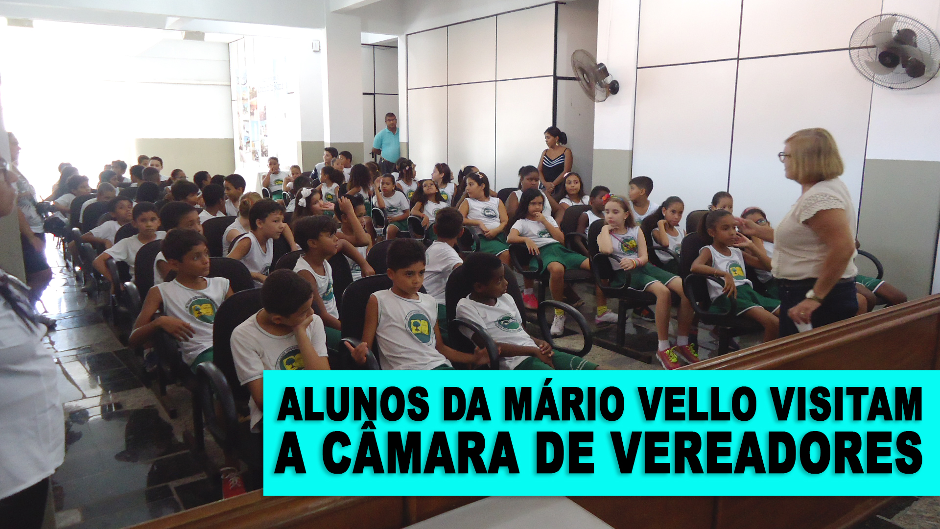 Alunos da Mário Vello visitam a Câmara de Vereadores